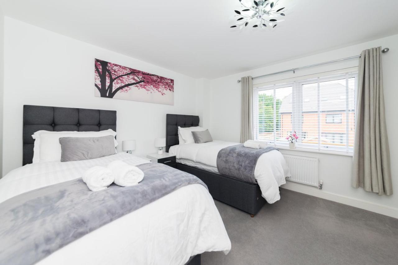 Greenfield Modern 3Br Home - Southcote Lane , Reading Kültér fotó